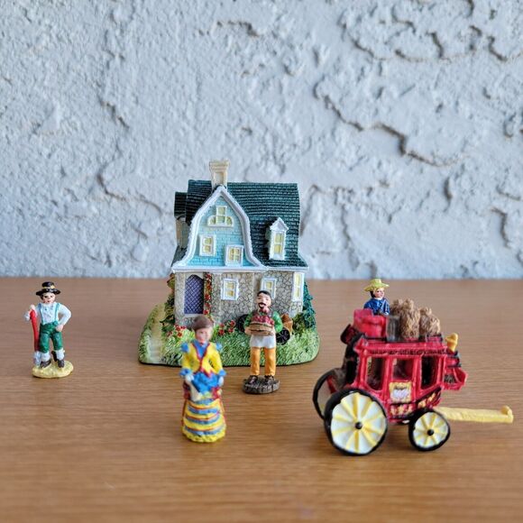 Liberty Falls all in one Miller family's shingle house with 5 handpainted pewter - Picture 11 of 14